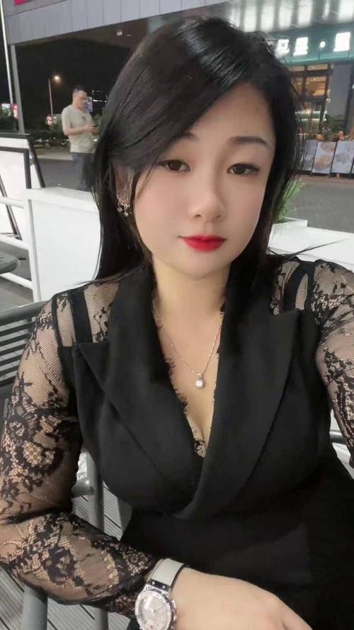 巨乳の诱惑的相关介绍