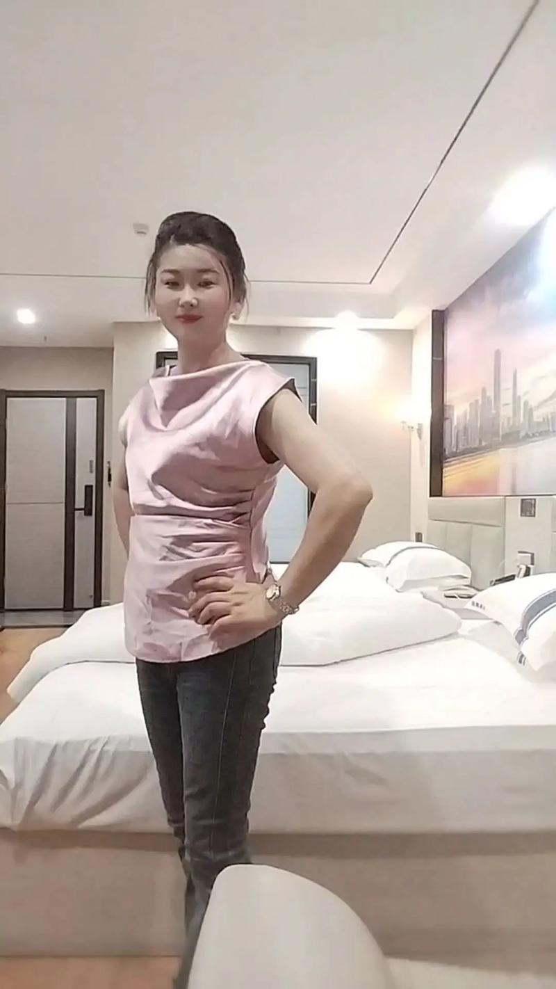 巨乳呻吟高潮的相关介绍