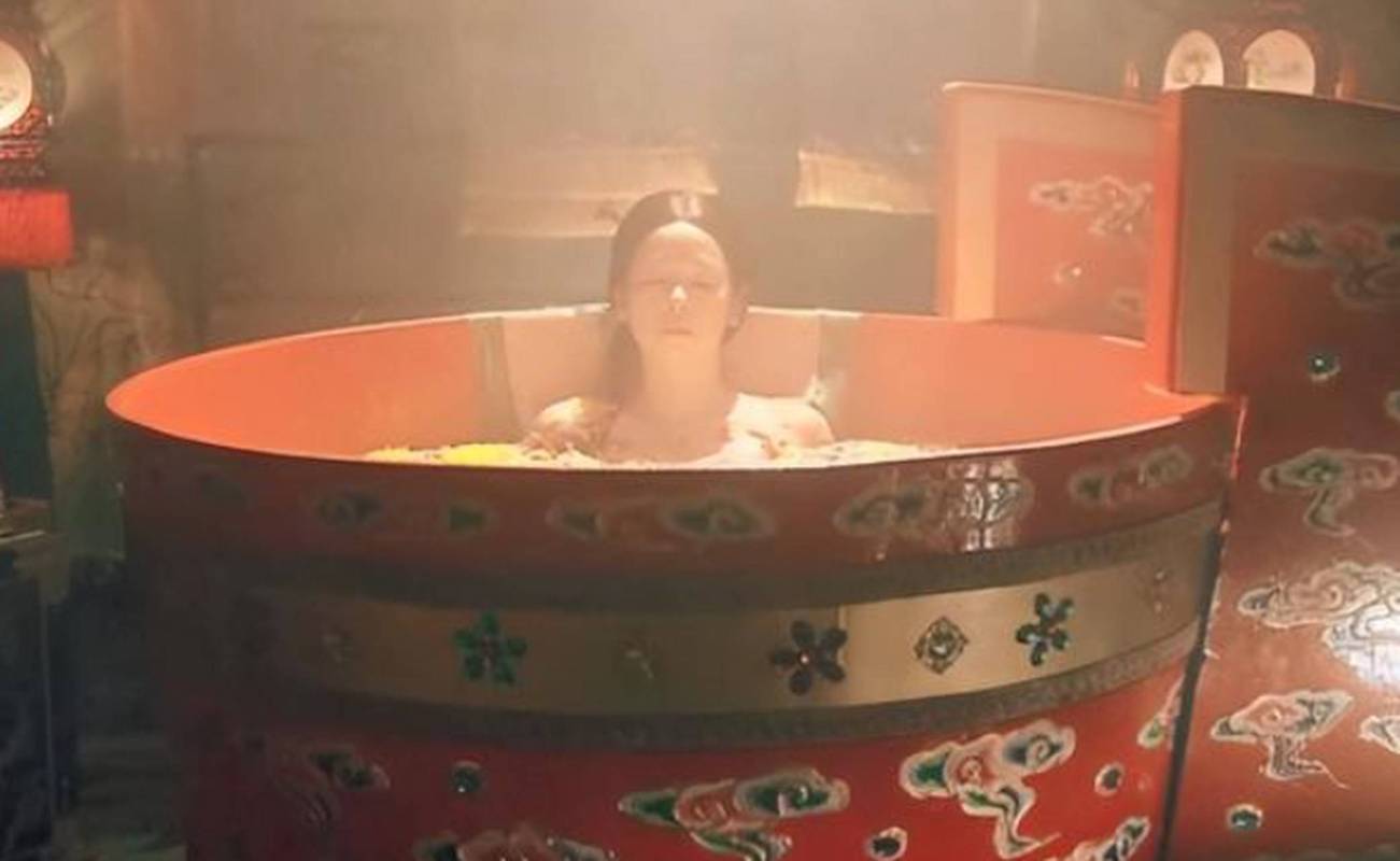 美女搞黄动漫的相关介绍
