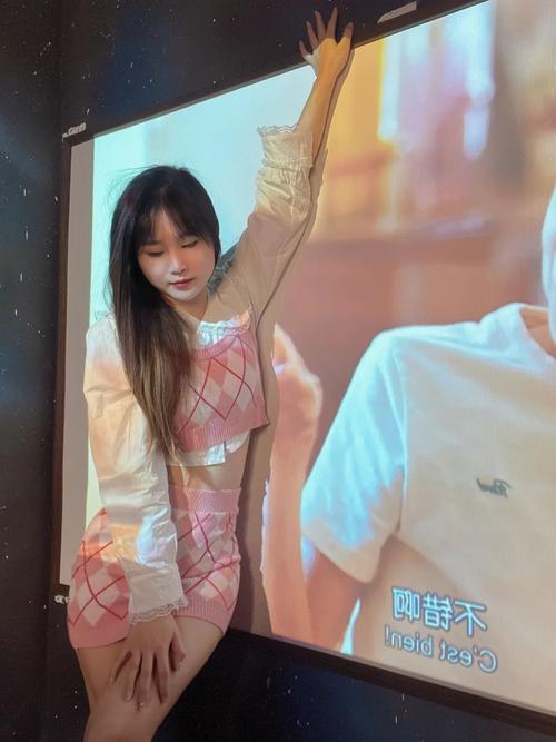 青苹果影院手机版在线播放的相关介绍