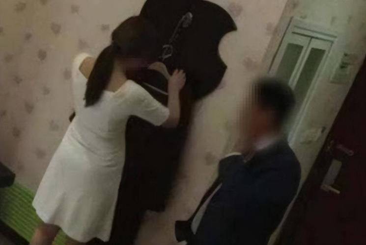 人妻系列h啪啪的相关介绍