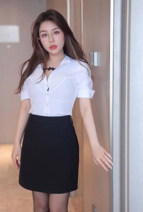少妇翘臀诱惑姿势的相关介绍