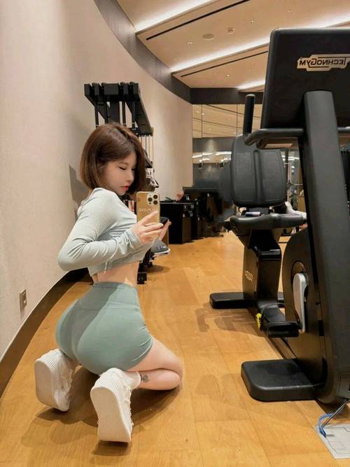 人人澡人人妻人人少妇的相关介绍