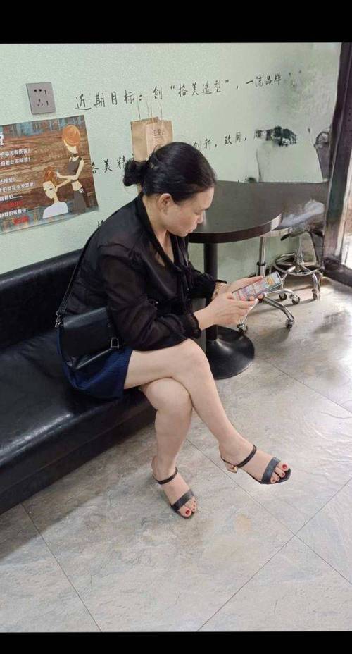 人妻少妇九色的相关介绍