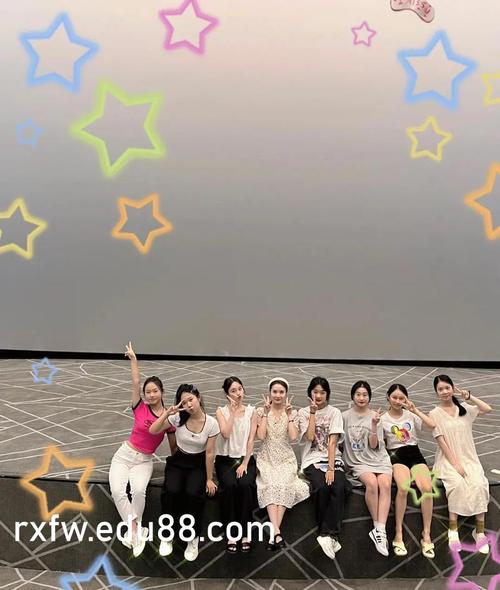 一边亲一边摸免费看第一次的相关介绍