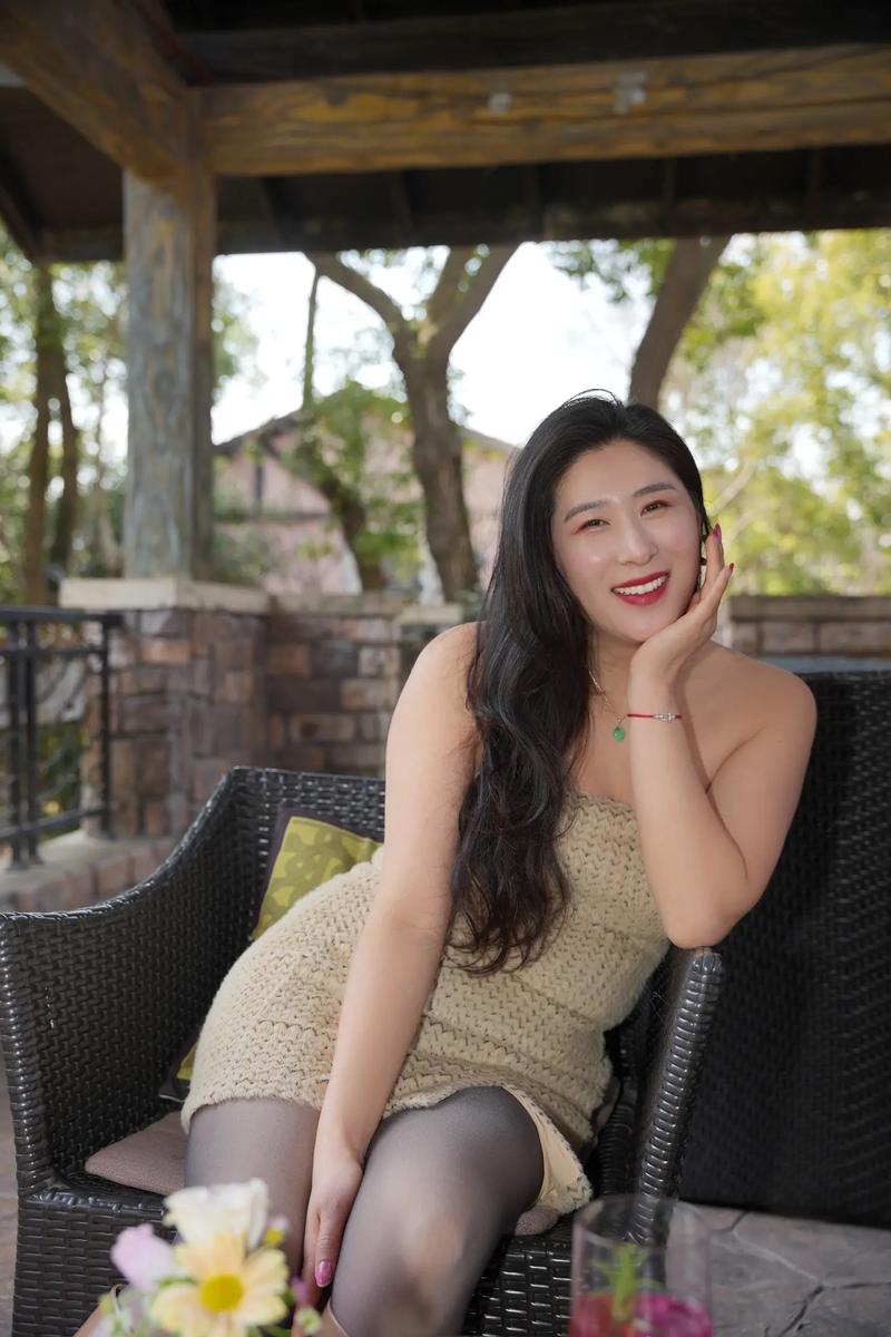 操丝袜美女国产剧情av的相关介绍