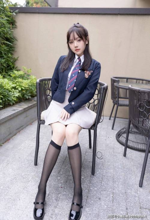 玩弄人妻少妇av少的相关介绍