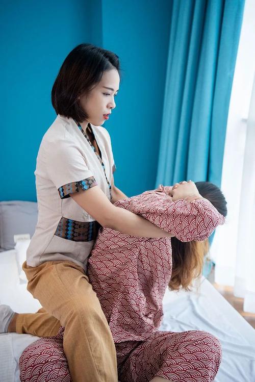 啪啪影院的相关介绍