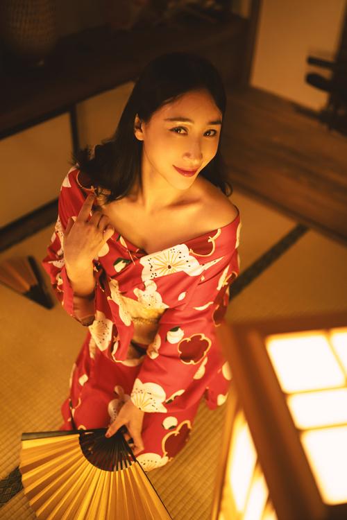 小妞影院的相关介绍