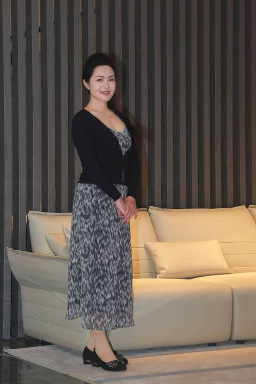女老师让我操的相关介绍