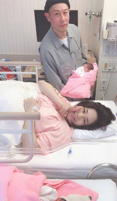 日韩激情人妻久久的相关介绍